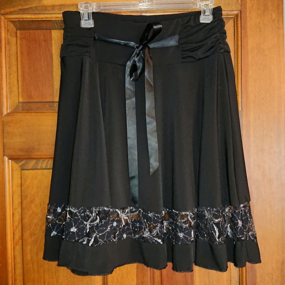 Black A-Line Swing Skirt - Women's Size L